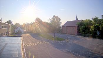 Weather camera view of Antwerp Primary School.