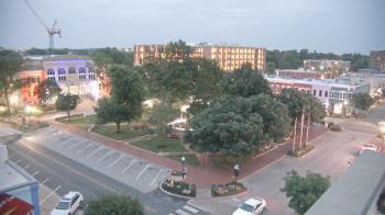 Weather camera view of Walton�s 5 & 10.