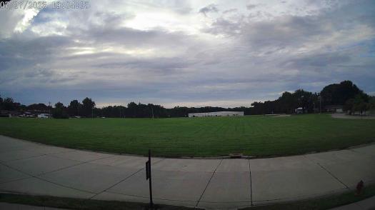 Weather camera view of The Oaks.