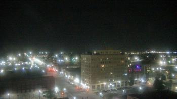 Weather camera view of First National Bank-Hutchinson.