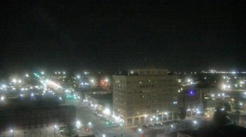 Weather camera view of First National Bank-Hutchinson.
