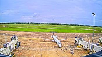 Weather camera view of Lake Charles Rgnl Arpt terminal bldg.