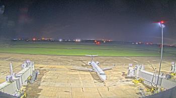 Weather camera view of Lake Charles Rgnl Arpt terminal bldg.