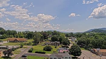 Weather camera view of Russell County Courthouse.