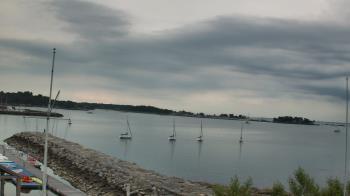 Weather camera view of Beach Point Club.