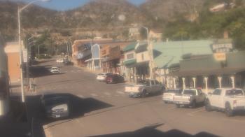 Weather camera view of Overland Hotel.