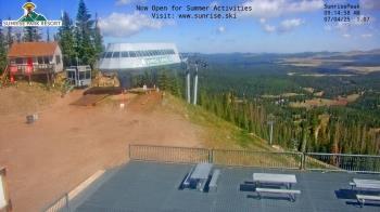 Weather camera view of Sunrise Park Resort 10650 ft elev.