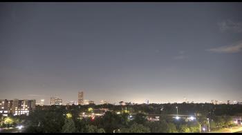 Weather camera view of St Thomas High School.