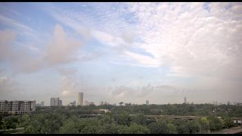 Weather camera view of St Thomas High School.