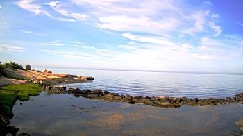 Weather camera view of Outer Island  (Thimble Island Group).