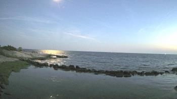 Weather camera view of Outer Island  (Thimble Island Group).