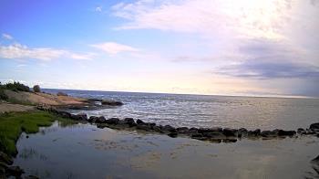Weather camera view of Outer Island  (Thimble Island Group).
