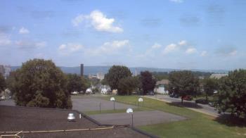 Weather camera view of Heights Murray ES.